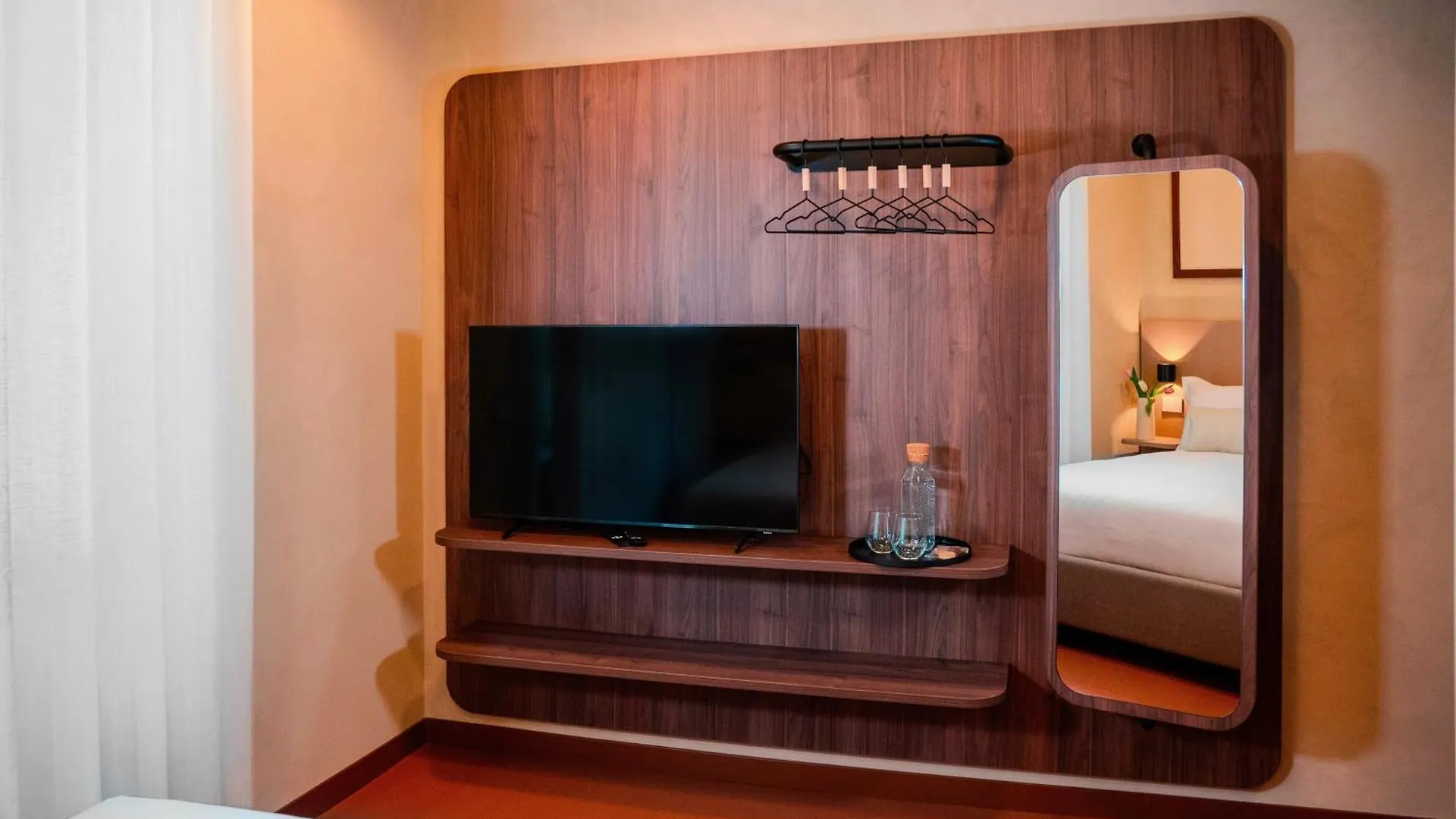 Guest house Ca Bela - Susa Milan